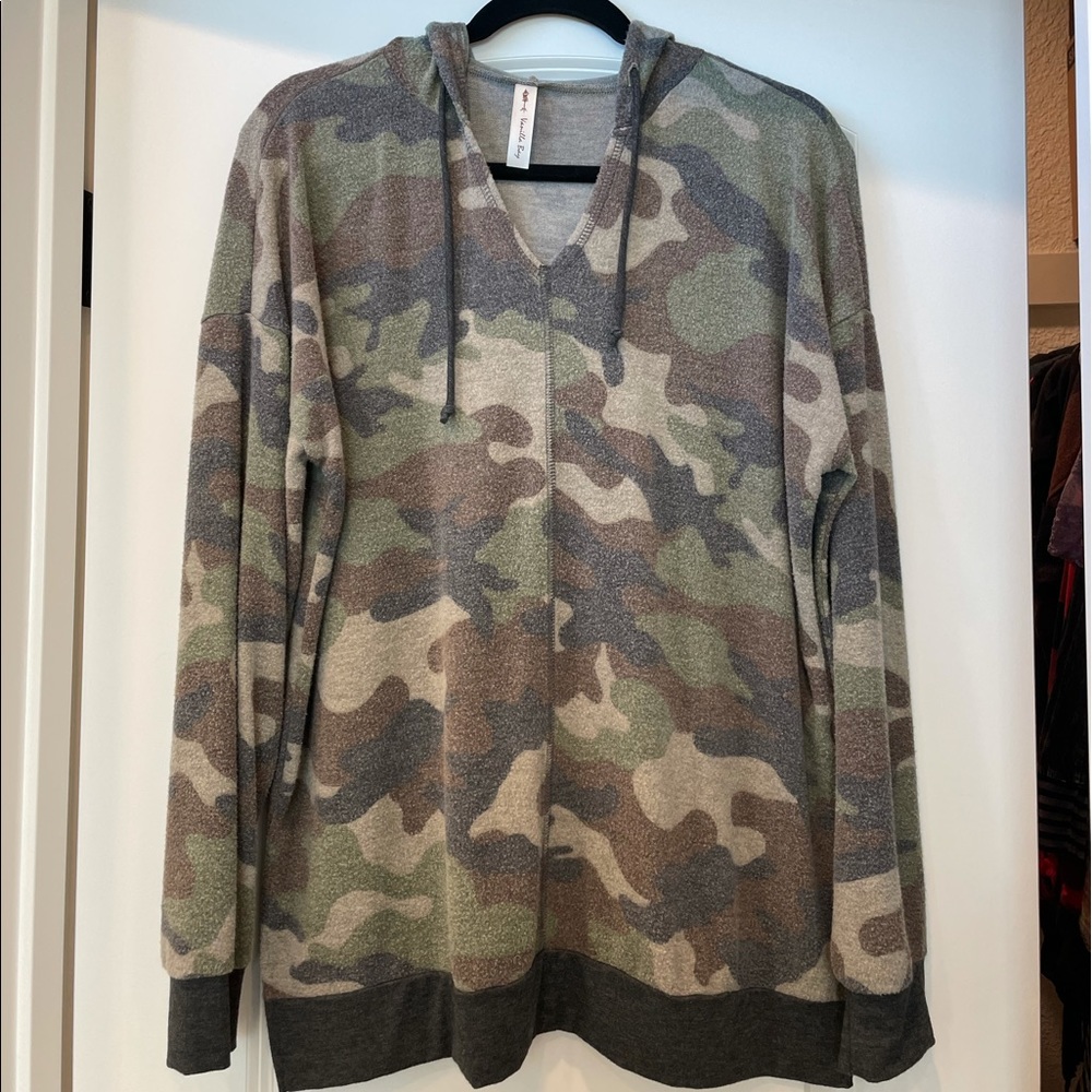 Vanilla Bay Camo Hooded Top Large